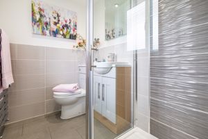 En suite - click for photo gallery